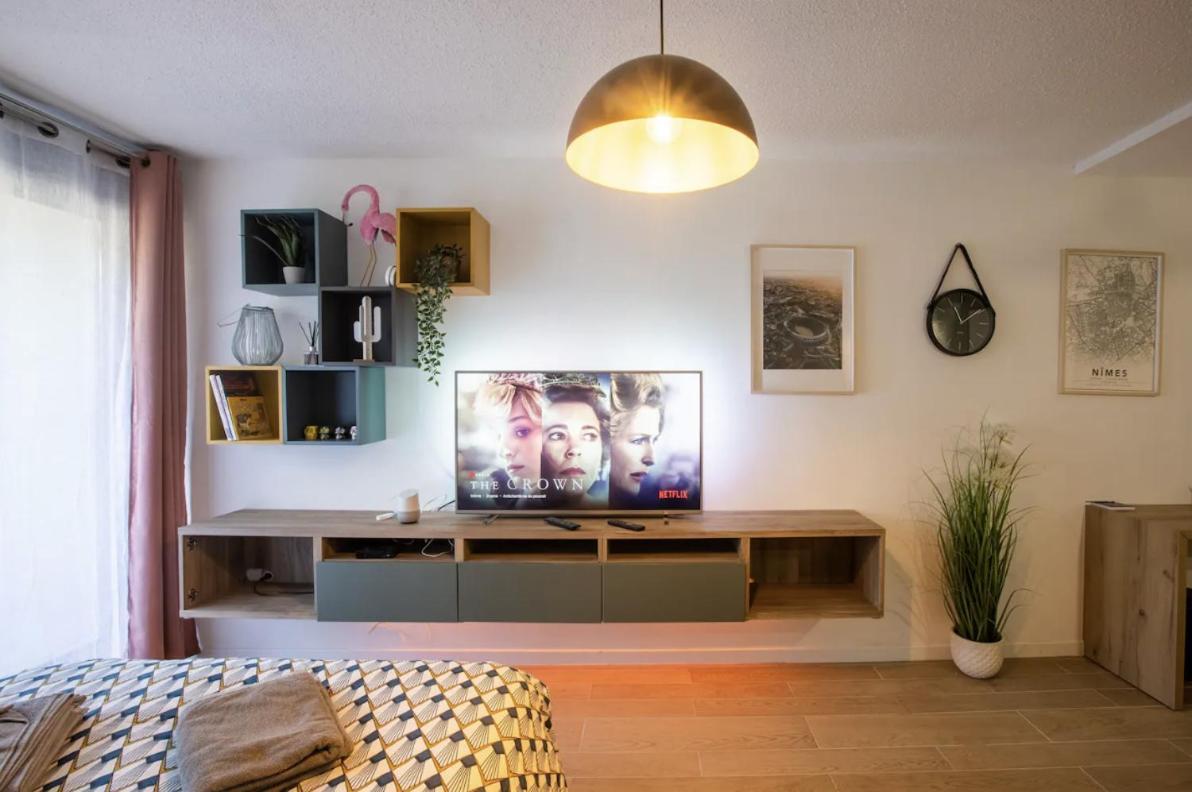 Studio Terrasse & Parking Gratuit En Residence Nîmes Esterno foto