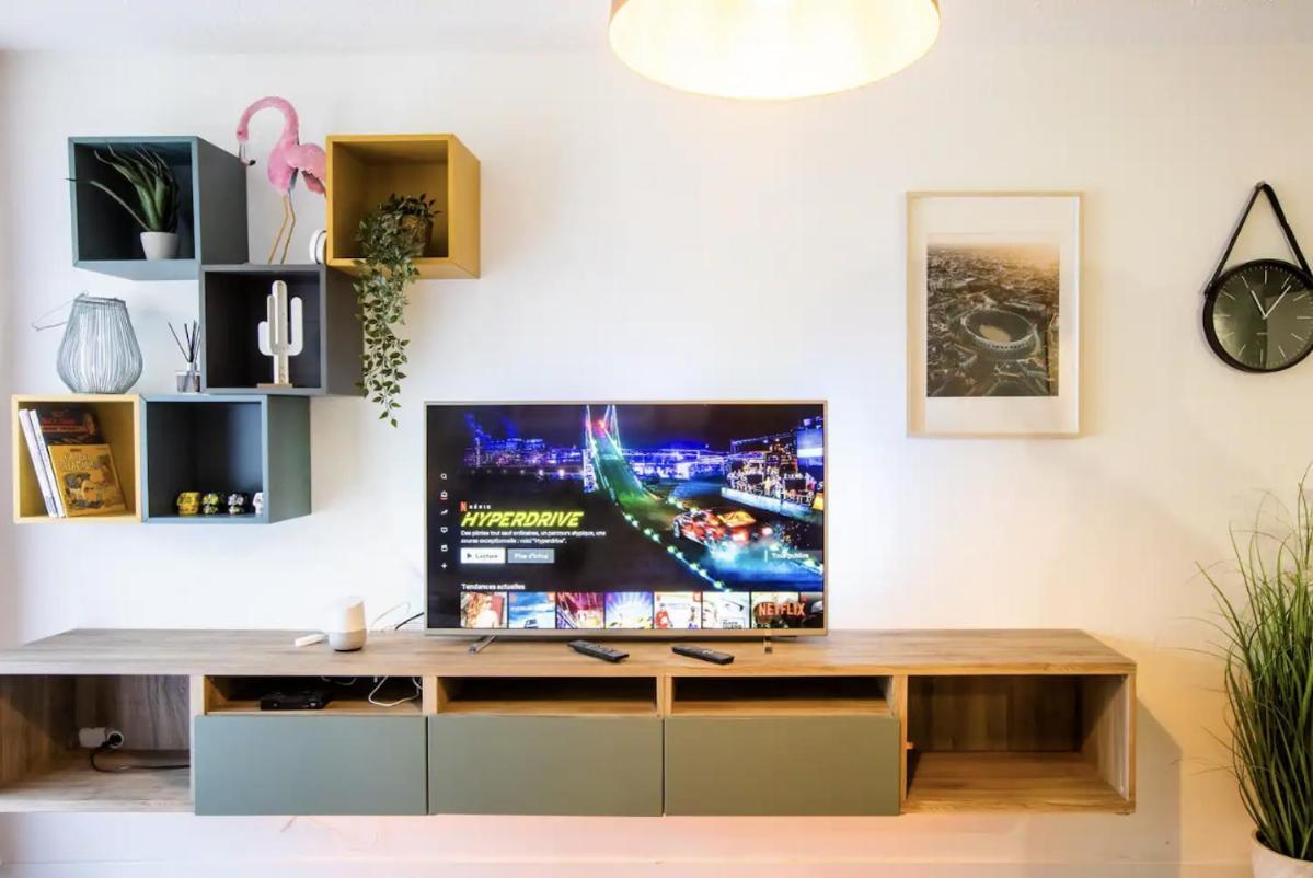 Studio Terrasse & Parking Gratuit En Residence Nîmes Esterno foto